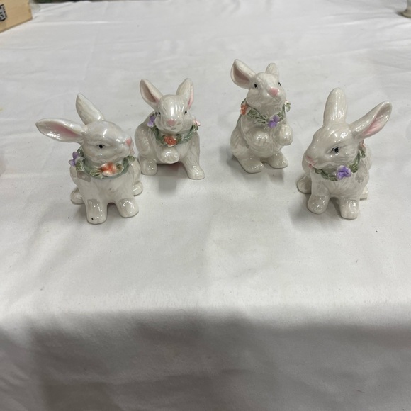 Ceramic Bunny Figurines (4) with Floral Accents 2” - Picture 11 of 14